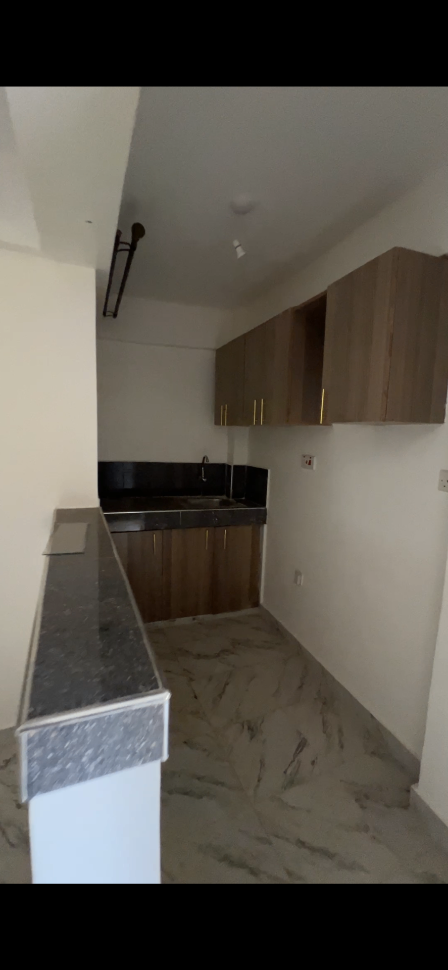 1-Bedroom with Parking in Clay City Clean and Secure Unit at Yellowstone, photo 2